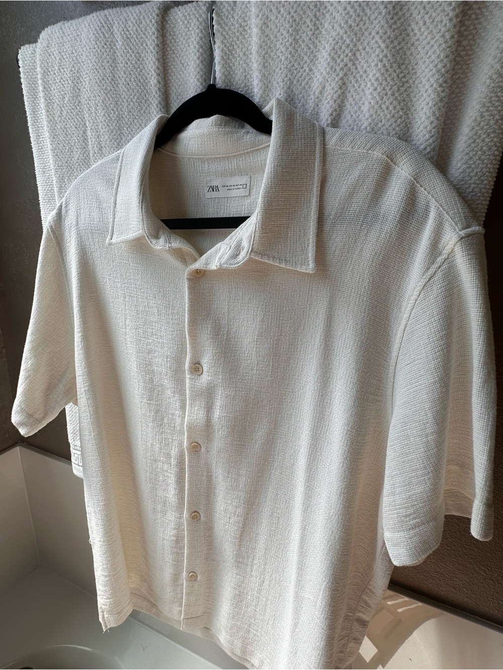Zara Men's Cream Short Sleeve Button-Down Textured Shirt